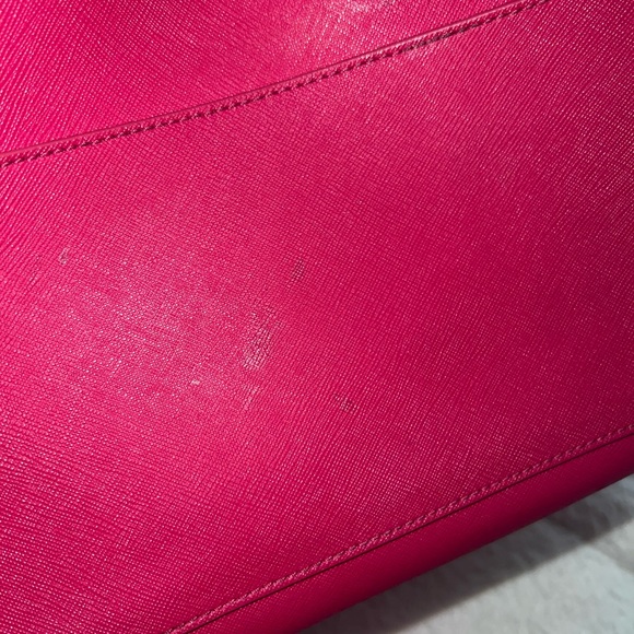 Tory Burch pink saffiano leather tote!π©· - Picture 10 of 17